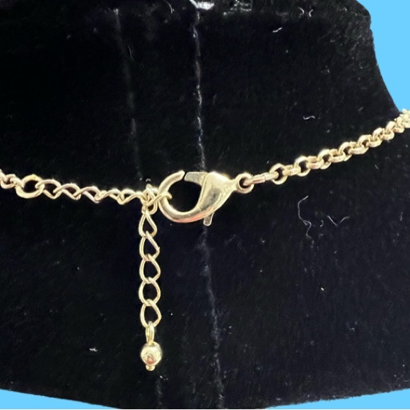 Cache Gold Colored Stone Medallion Necklace. - Picture 6 of 9